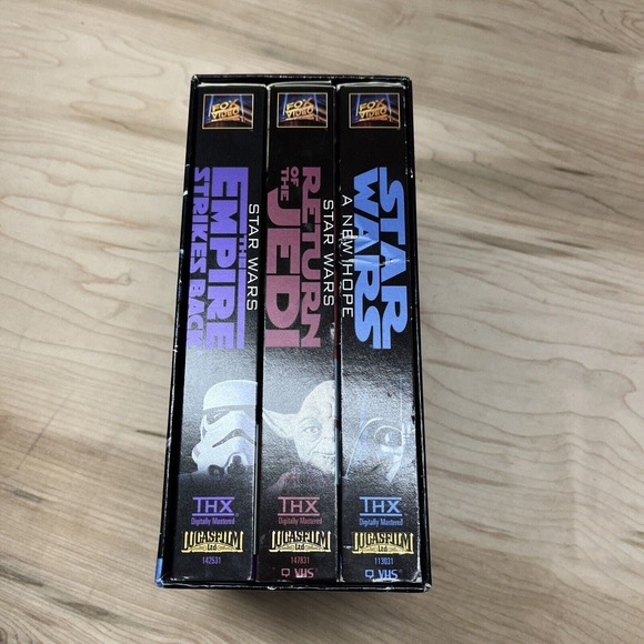 Star Wars Trilogy 3-Tapes (VHS,1995) - New Hope, Return Of Jedi, Empire Strikes - Picture 1 of 6